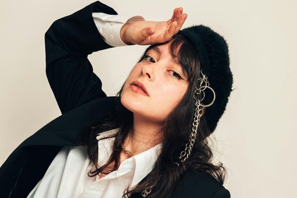 Mastering the Art of Wearing White: Essential Guidelines for UK Social Gatherings